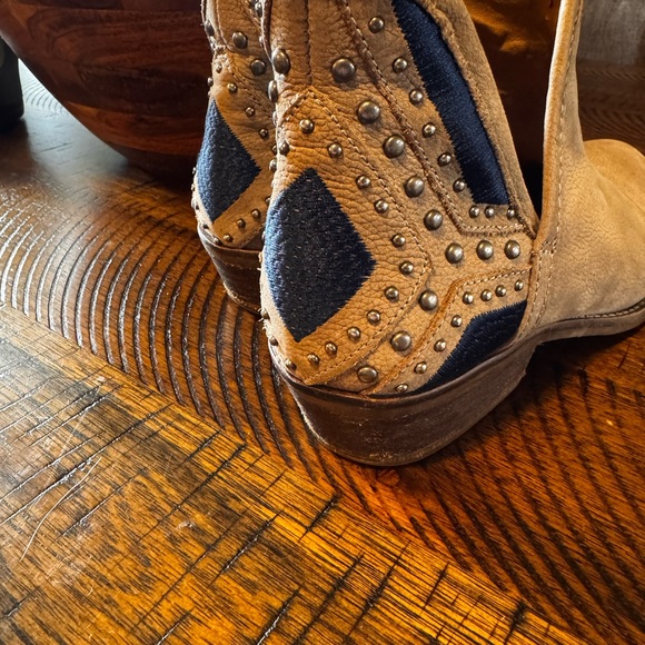 Lucky Brand Tan Ankle Booties with Studs - Picture 2 of 4